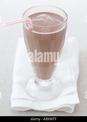 Frullato al cioccolato con paglia - fascia alta Hasselblad 61mb di immagine digitale Foto Stock