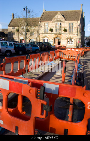 Athelstan Museum e il Municipio che si affaccia sulla piazza del mercato in Malmesbury Foto Stock