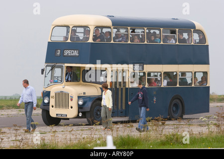 Bus Vintage in funzionamento Foto Stock