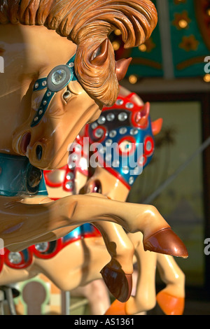 Close up della giostra di teste di cavallo al Busch Gardens Tampa Florida USA Foto Stock