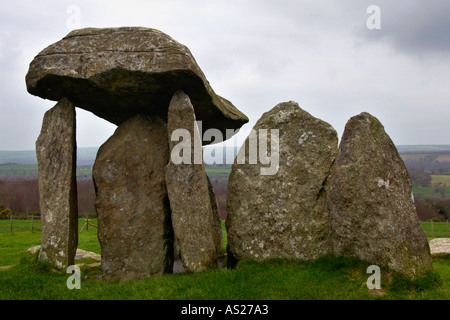 Pentre Ifan sepoltura camera vicino a Newport Pembrokeshire Wales UK Foto Stock