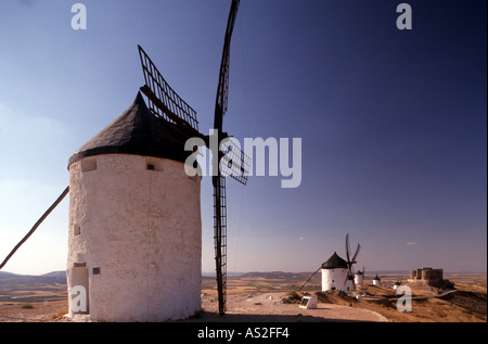 A Consuegra,Windmühlen und Castillo, in der Mancha Foto Stock