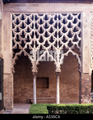 Sevilla, Reales Alcazares, Patio del Yeso, Almohadische Bogenstellung Foto Stock