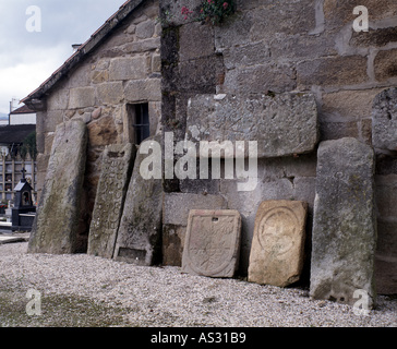 Noia, Santa Maria La Nova, Friedhof mit alten Grabsteinen Foto Stock