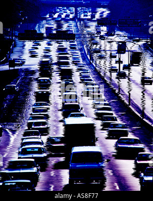 Il traffico pesante su Long Island Expressway in New York Foto Stock