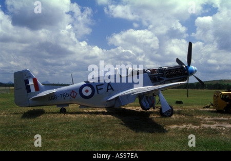 P51 Mustang essendo riparato a Caboolture Airfield Queensland Australia Merlin V12 motore RAAF Royal Australian Air Force marcatura Foto Stock