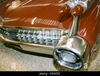 Parte posteriore del Red Cadillac Sedan Deville 1959 alette luci di coda trunk di avvio Foto Stock