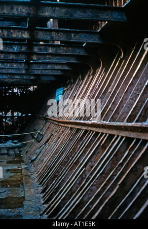 Scafo della SS Gran Bretagna esposta durante il restauro nel 1977 Foto Stock