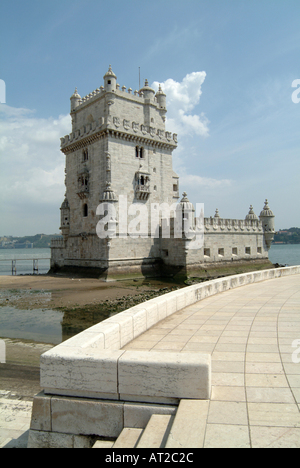 La Torre di Belem sul fiume Tago a Lisbona Portogallo Foto Stock