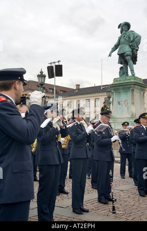 Militare Banda Musicale di eseguire a Gustav Adolfs Square a Göteborg durante l'esercizio militare il 20 ottobre 2007 la Svezia Foto Stock