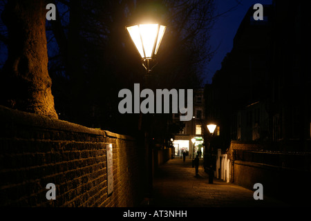 Gaslight in Thistle Grove, a Chelsea, Londra Foto Stock