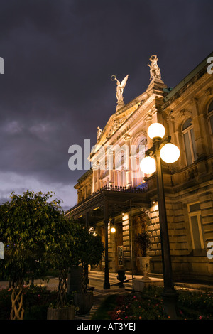 Costa Rica San Jose Plaza de la Cultura Teatro Nacional teatro nazionale l'esterno di notte Foto Stock