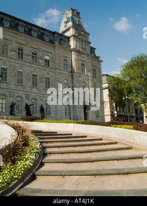 Passi che conducono fino alle Assemblee Nationale, il parlamento provinciale edificio nella città di Québec, Canada Foto Stock