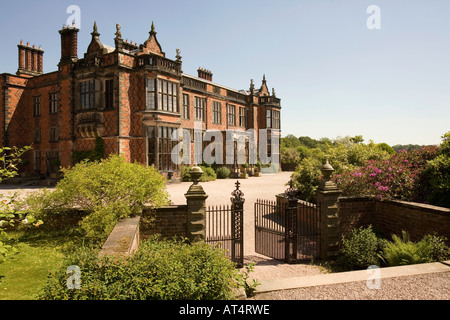 Cheshire Arley Arley Hall dal giardino Foto Stock