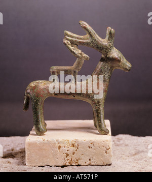 Belle arti, mondo antico, Lorestan, scultura, cervi e fulvo, bronzo, 8th/VII secolo a.c. Mildenberg raccolta, , artista del diritto d'autore non deve essere cancellata Foto Stock