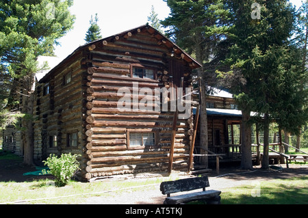 Buffalo Bill's Hunting Lodge, Pahaska Tepee è un Log Cabin offre alloggi vicino a Cody, WY. Foto Stock