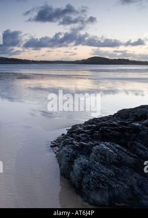 Tramonto sull'estuario del cammello guardando attraverso l'estuario di Rock North Cornwall Foto Stock