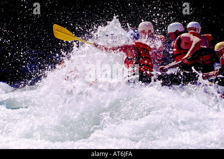 Rafting sul fiume Nahatlatch nel sud-ovest della Columbia britannica in Canada Foto Stock