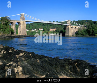 Menai Strait Suspension Bridge, Anglesey, Galles del Nord, Regno Unito Foto Stock