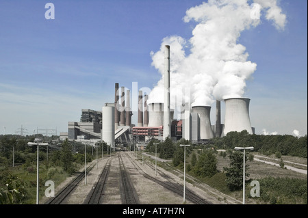 Impianto di alimentazione a Frimmersdorf in Germania per la produzione di energia elettrica Foto Stock