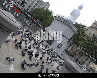 La statua di 'Alison faldatore' incinta da artista Marc Quinn a Trafalgar piazze quarto zoccolo Londra Inghilterra Regno Unito Europa UE Foto Stock