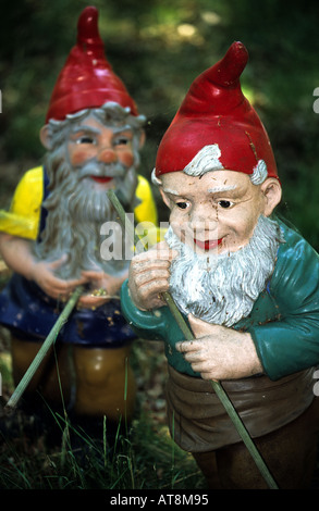 Giardino gnomi a Gnome Magic, un visitatore attrazione, Dedham, Essex, UK. Foto Stock