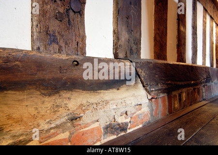 Legname medievale incorniciata casa trave della pedana con sciarpa nuziale giunto e chiudere prigionieri REGNO UNITO Foto Stock