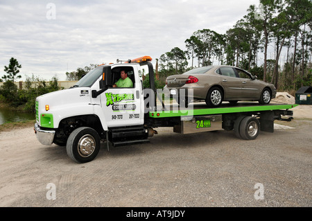Trainare il carrello Cancella scena dell'incidente di automobile Foto Stock