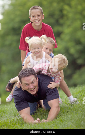 Attività di gruppo verticale Foto Stock