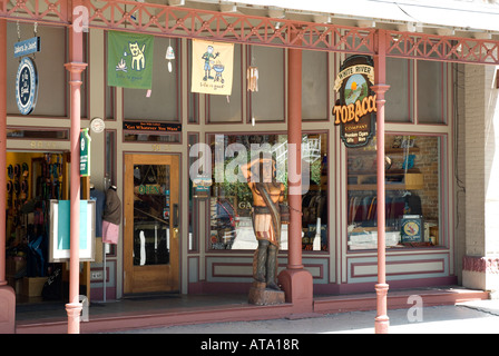 White River Tobacco Company, 99 Spring Street a Eureka Springs, Ozark Mountain,s Arkansas Foto Stock