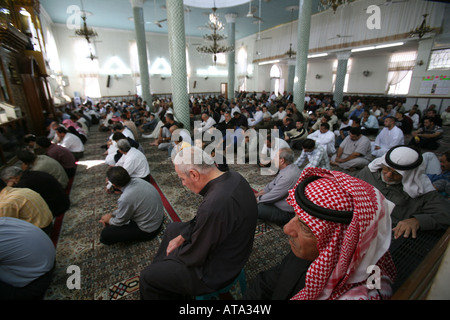 L Islam è la religione della Giordania. Ci sono molte moschee della città capitale di Amman Foto Stock