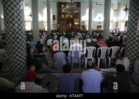 L Islam è la religione della Giordania. Ci sono molte moschee della città capitale di Amman Foto Stock