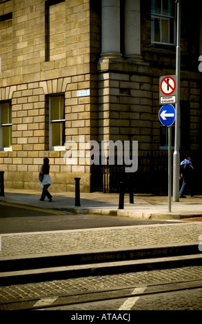 Il Royal College of Surgeons in cui York St soddisfa St Stephen s verde in Dublin 2 Irlanda Foto Stock