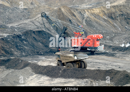 L'Athabasca Oil Sands deposito nel nord Alberta, Canada contiene e stima di 1,7 a 2,5 trilioni di barili di olio pesante denominato bitume. Foto Stock