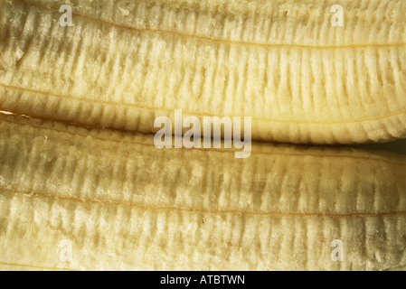 Sbucciate le banane, extreme close-up Foto Stock