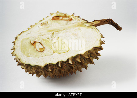 Dimezzata frutta Durian, close-up Foto Stock