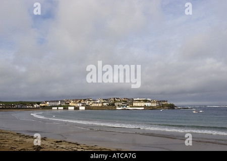 Kilkee, costa al baia a ferro di cavallo, Irlanda, Co. Clare, Kilkee Foto Stock