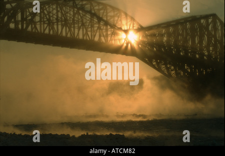 Canada,ponte del Québec al tramonto,north americ, Foto Stock