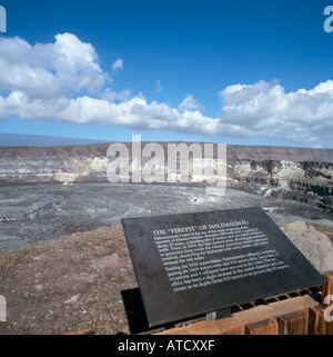 Il Firepit, Cratere Halemaumau, Parco Nazionale Vulcani, Big Island, Hawaii, STATI UNITI D'AMERICA Foto Stock