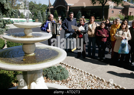 Indiana Lake County,Munster,Our Lady of Mount Carmel Monastery,Carmelitani religiosi santuari,ispanica Latino etnia immigranti minoranza, Foto Stock