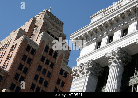 Milwaukee Wisconsin, East Wisconsin Avenue, Northwestern Mutual Life Building 1914, Wisconsin gas Building 1930, WI061014107 Foto Stock