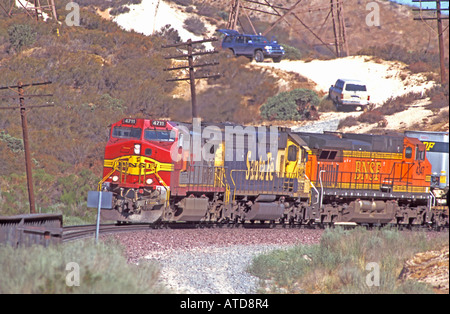 Motori diesel la discesa del Cajon Pass Foto Stock