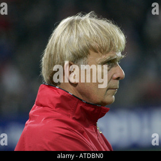 Coach SC Freiburg Volker Finke Foto Stock