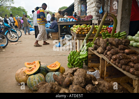 Mercato di Zanzibar a Stonetown, Tanzania Africa Foto Stock