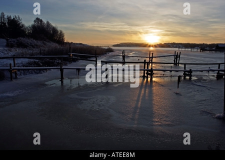 I ponti di congelati nella baia Foto Stock