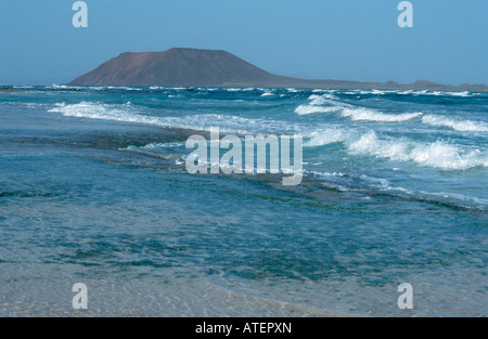 Vista su Isla de Los Lobos / Blick auf die Isla de Los Lobos Foto Stock