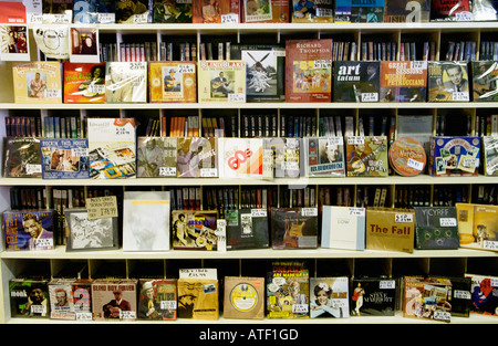 Interno di Spillers registra il record più vecchio negozio nel mondo stabilito 1894 Cardiff South Wales UK Foto Stock