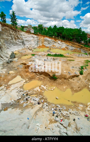 Cava di pietra - MANANTENASOA - Madagascar - AFRICA Foto Stock