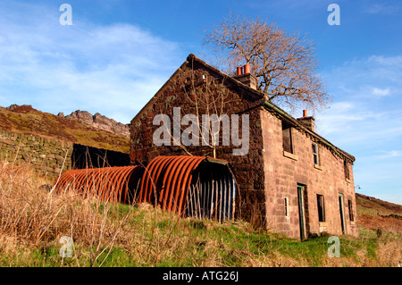 Due semi abbandonati unifamiliari cottage in pietra.Situato in Staffordshire Moorlands in Inghilterra. Foto Stock