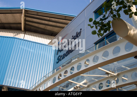 Segno sulla parte esterna di Madejski Stadium Reading Berkshire Foto Stock
